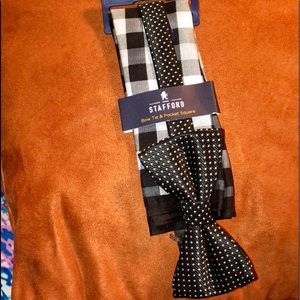 Black and white adjustable bow tie.